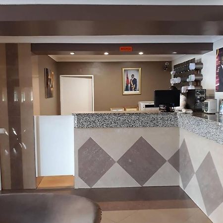 Malaika Hotel Bissau Buitenkant foto