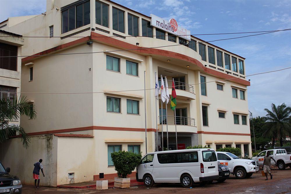 Malaika Hotel Bissau Buitenkant foto