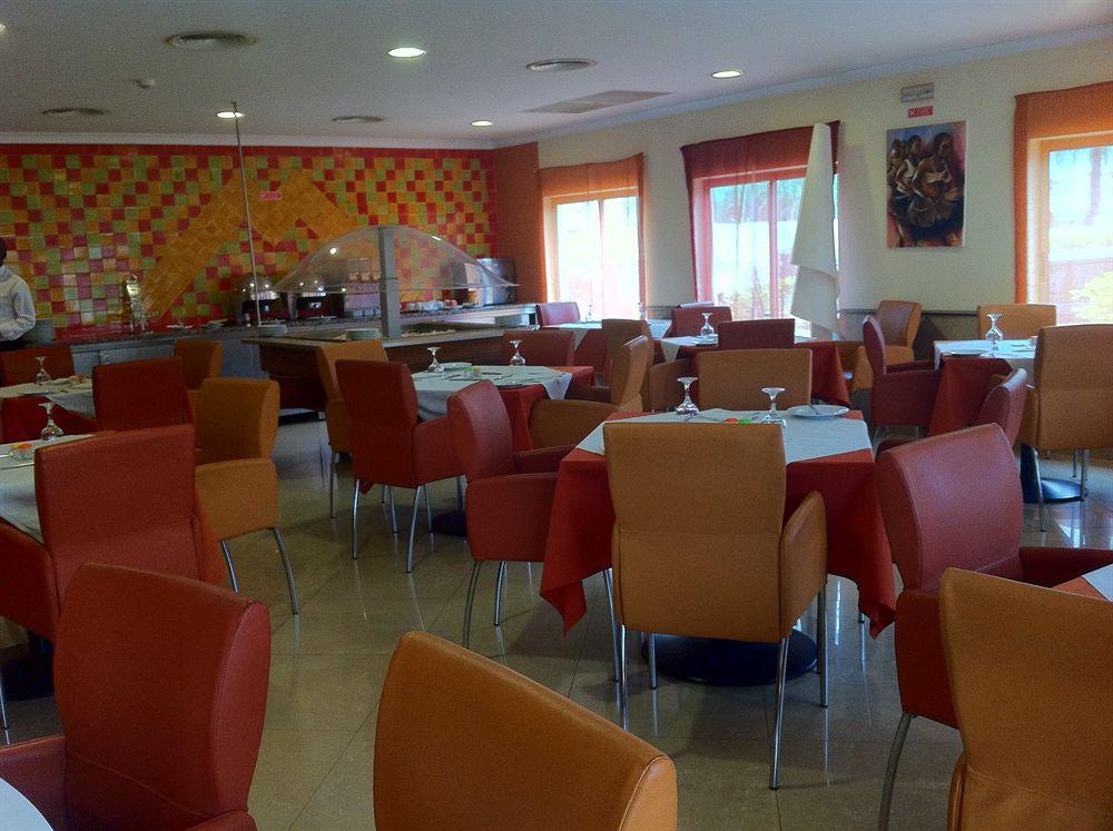 Malaika Hotel Bissau Buitenkant foto