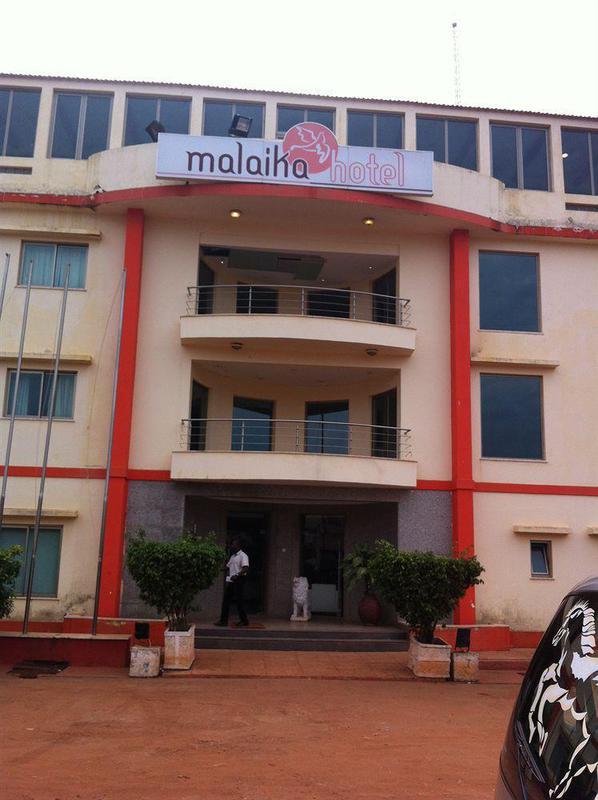 Malaika Hotel Bissau Buitenkant foto