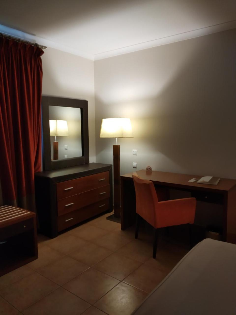 Malaika Hotel Bissau Buitenkant foto