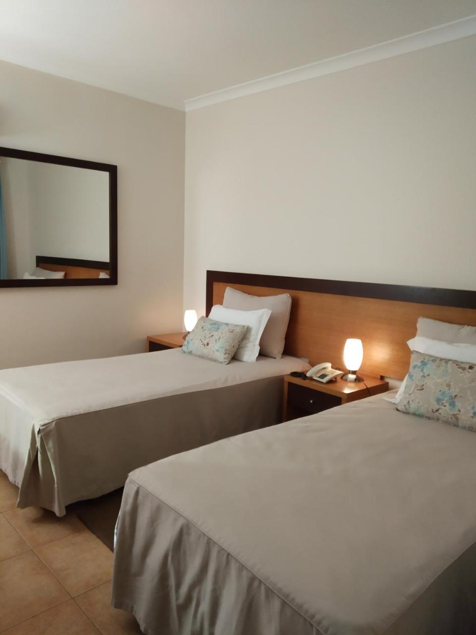 Malaika Hotel Bissau Buitenkant foto