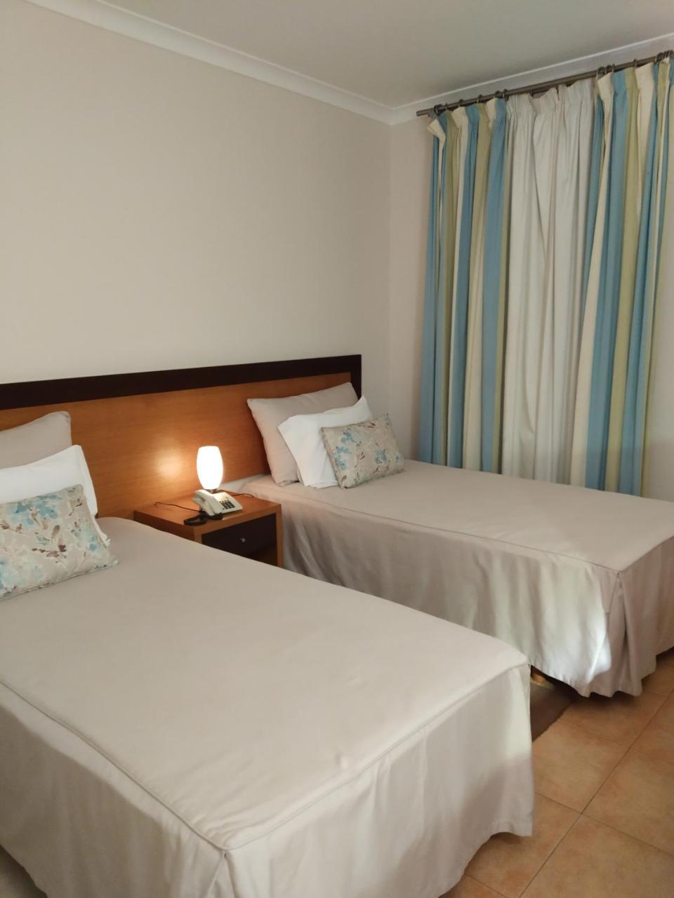 Malaika Hotel Bissau Buitenkant foto